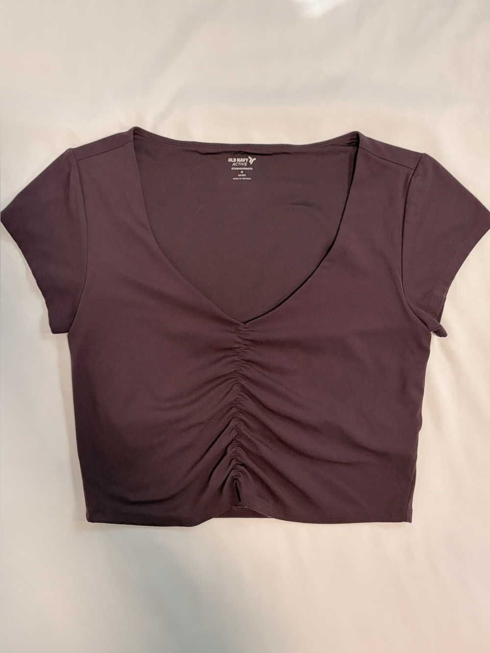 Old Navy Active Studio Smooth Plum V-Neck Ruched Crop Top